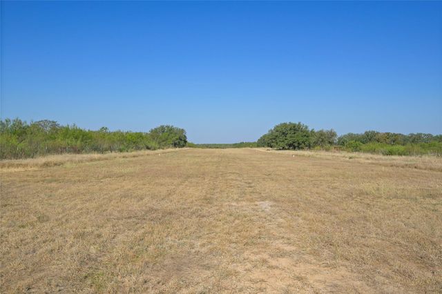 1033 Flying X RD, Spicewood, TX 78669
