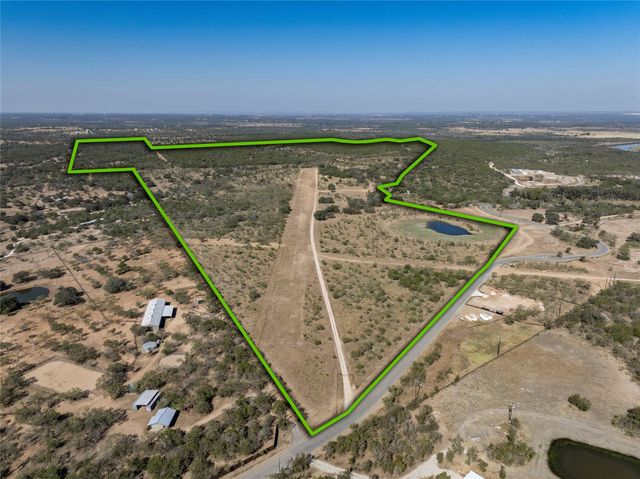 1033 Flying X RD, Spicewood, TX 78669