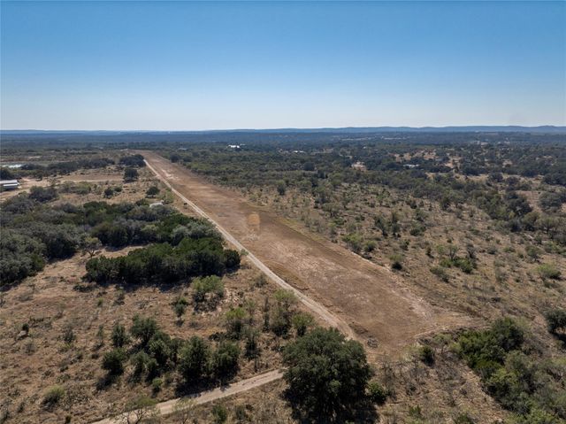 1033 Flying X RD, Spicewood, TX 78669