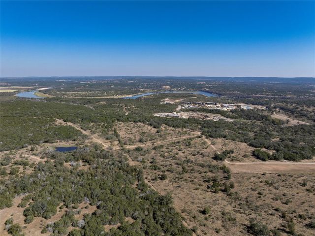 1033 Flying X RD, Spicewood, TX 78669