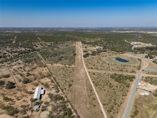 1033 Flying X RD, Spicewood, TX 78669