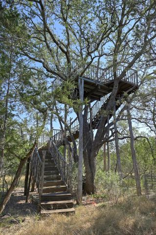 1033 Flying X RD, Spicewood, TX 78669