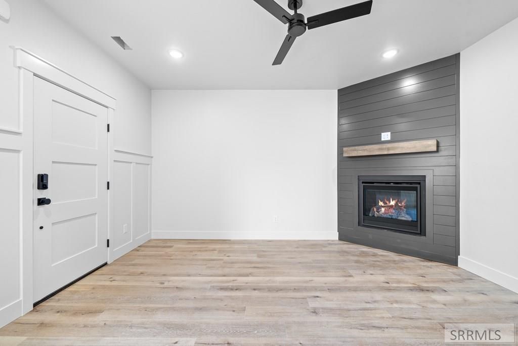 Image 53 of property listing at 729 Curlew Drive, Ammon, ID 83406