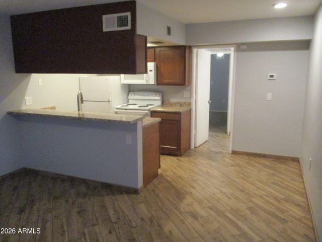 461 W HOLMES Avenue 150, Mesa, AZ 85210