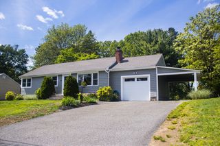 43 Fenelon Rd., Framingham, MA 01702