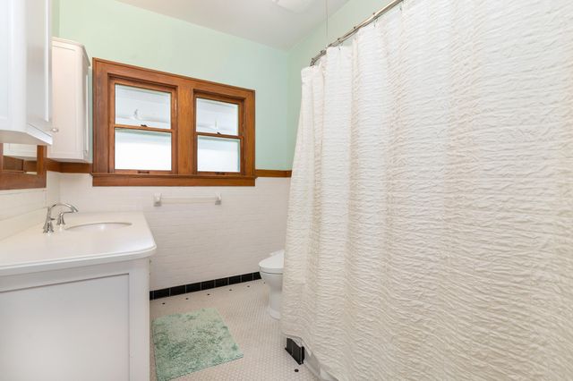 800 Kanuga Drive, West Palm Beach, FL 33401