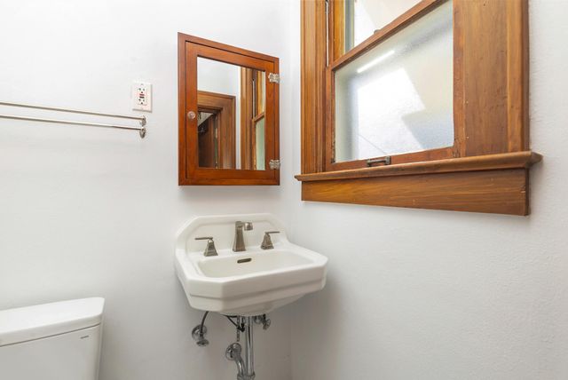 800 Kanuga Drive, West Palm Beach, FL 33401