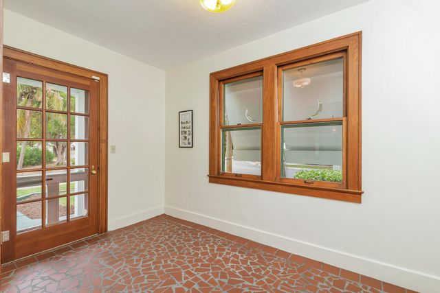 800 Kanuga Drive, West Palm Beach, FL 33401