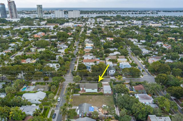 800 Kanuga Drive, West Palm Beach, FL 33401