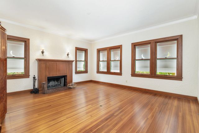 800 Kanuga Drive, West Palm Beach, FL 33401