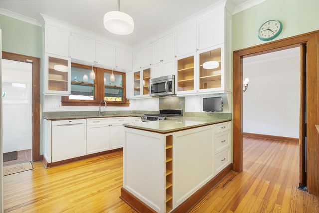 800 Kanuga Drive, West Palm Beach, FL 33401