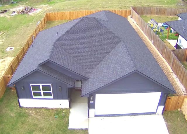 794 KAUFMAN, Gilmer, TX 75644