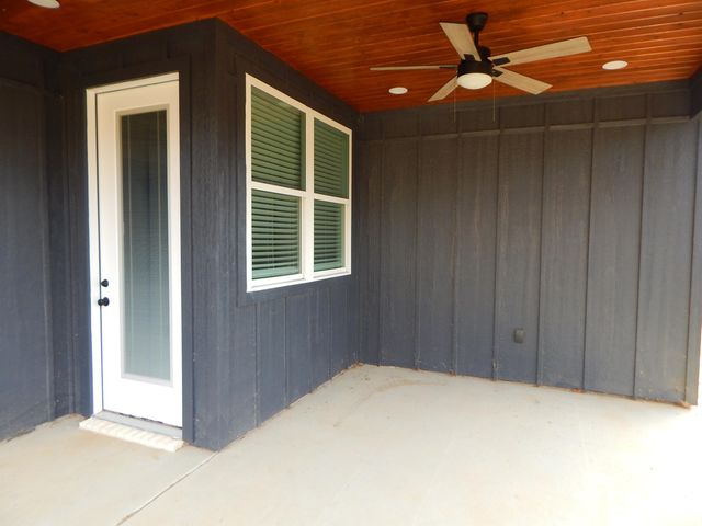 794 KAUFMAN, Gilmer, TX 75644