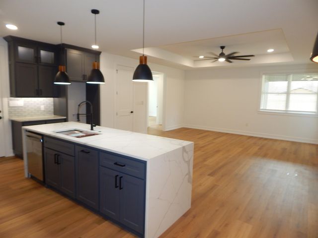 794 KAUFMAN, Gilmer, TX 75644