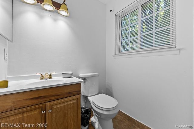 12049 Ina Drive, Sterling Heights, MI 48312