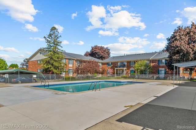 12049 Ina Drive, Sterling Heights, MI 48312