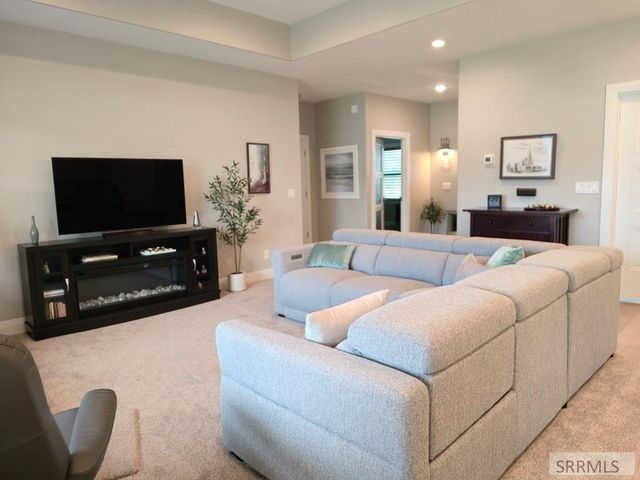 1012 Cypress Loop, Rexburg, ID 83440