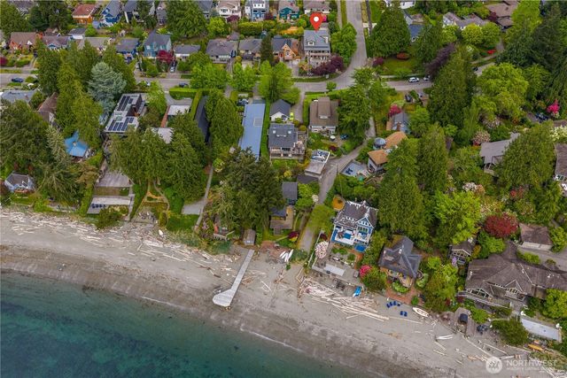 4712 SW Brace Point Dr, Seattle, WA 98136