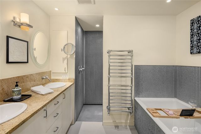 4712 SW Brace Point Dr, Seattle, WA 98136