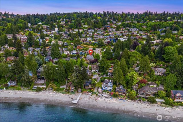 4712 SW Brace Point Dr, Seattle, WA 98136