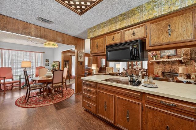 1516 Caddo Peak Trail, Joshua, TX 76058