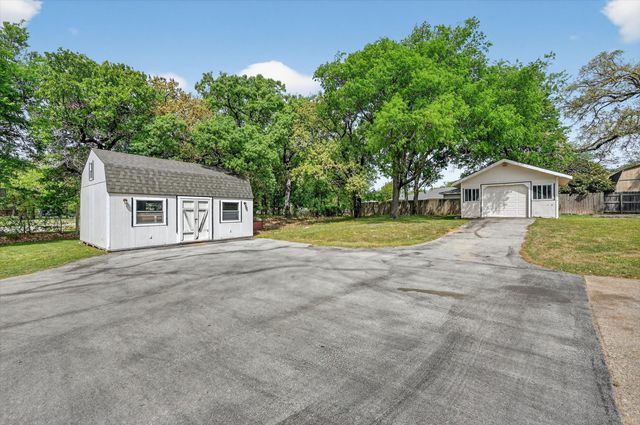 1516 Caddo Peak Trail, Joshua, TX 76058