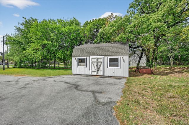 1516 Caddo Peak Trail, Joshua, TX 76058