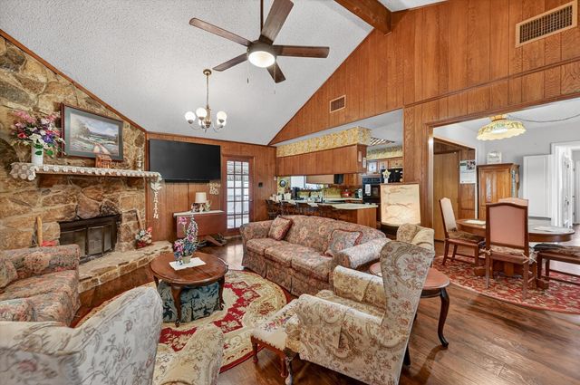 1516 Caddo Peak Trail, Joshua, TX 76058