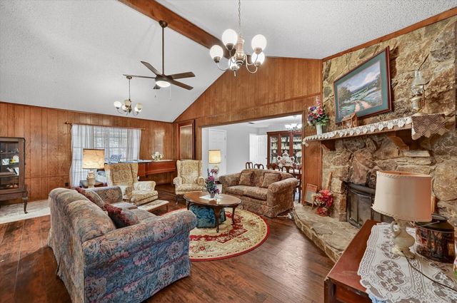 1516 Caddo Peak Trail, Joshua, TX 76058