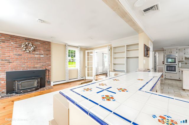 4 Lenora Drive, Simsbury, CT 06092