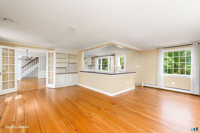 4 Lenora Drive, Simsbury, CT 06092