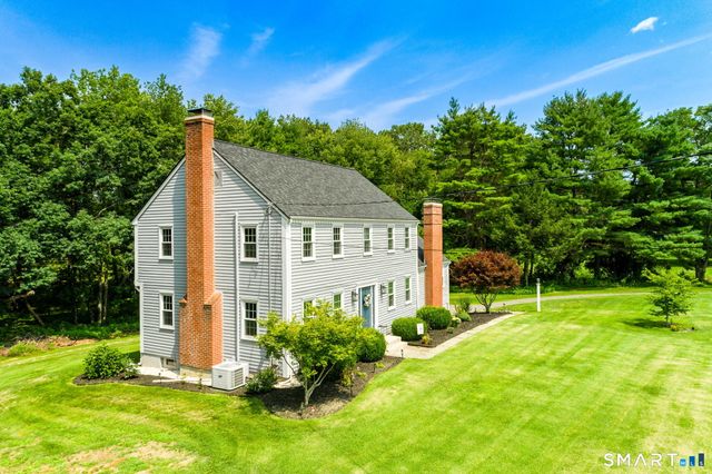 4 Lenora Drive, Simsbury, CT 06092