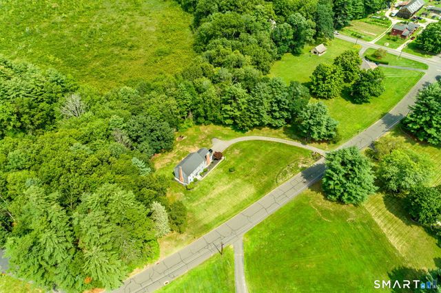 4 Lenora Drive, Simsbury, CT 06092