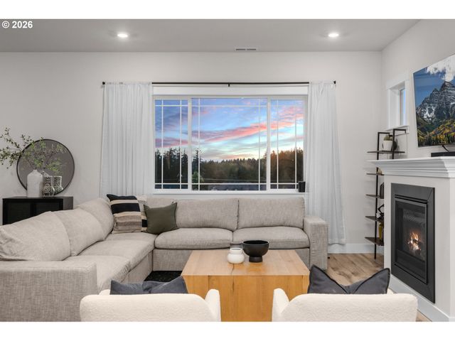 16627 Sw DARWIN Loop, Tigard, OR 97224