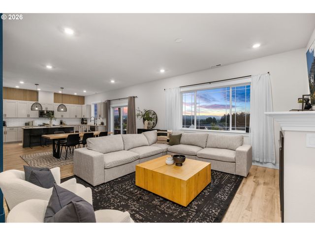 16627 Sw DARWIN Loop, Tigard, OR 97224