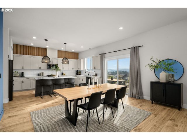 16627 Sw DARWIN Loop, Tigard, OR 97224