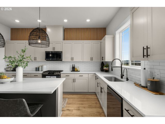 16627 Sw DARWIN Loop, Tigard, OR 97224