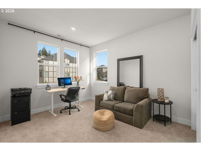 16627 Sw DARWIN Loop, Tigard, OR 97224