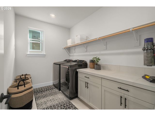 16627 Sw DARWIN Loop, Tigard, OR 97224