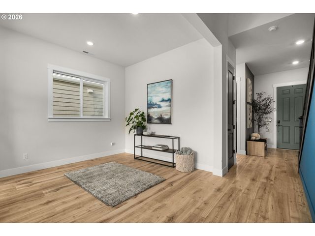 16627 Sw DARWIN Loop, Tigard, OR 97224