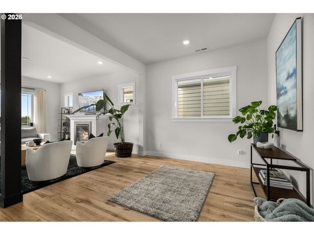 16627 Sw DARWIN Loop, Tigard, OR 97224