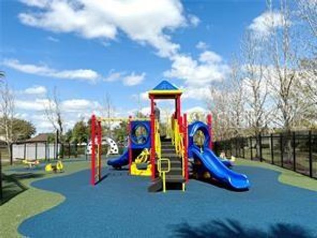 9084 IRON OAK AVENUE, Tampa, FL 33647