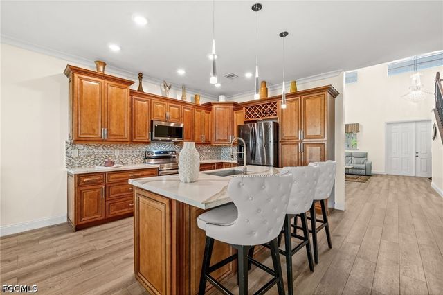 1541 Birdie DR, Naples, FL 34120