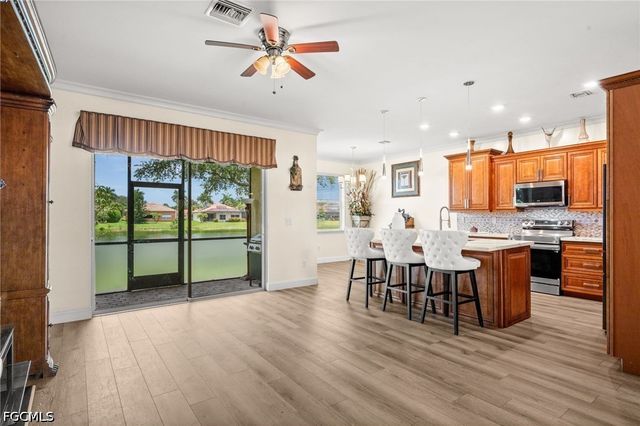 1541 Birdie DR, Naples, FL 34120