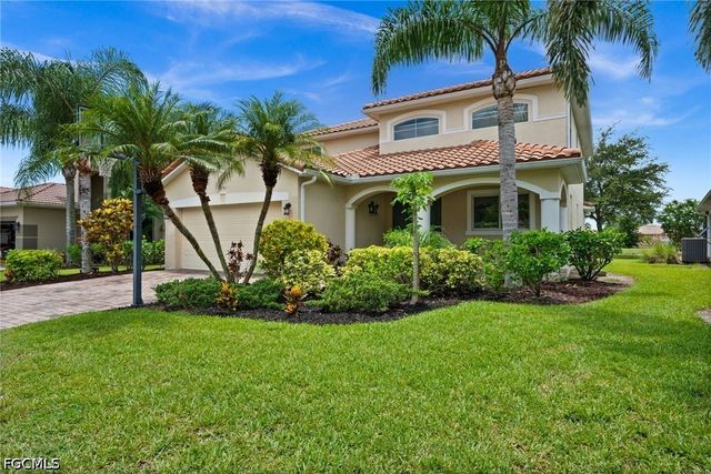 1541 Birdie DR, Naples, FL 34120
