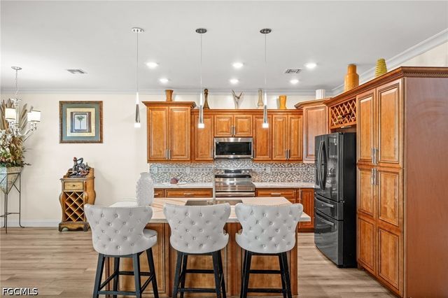 1541 Birdie DR, Naples, FL 34120