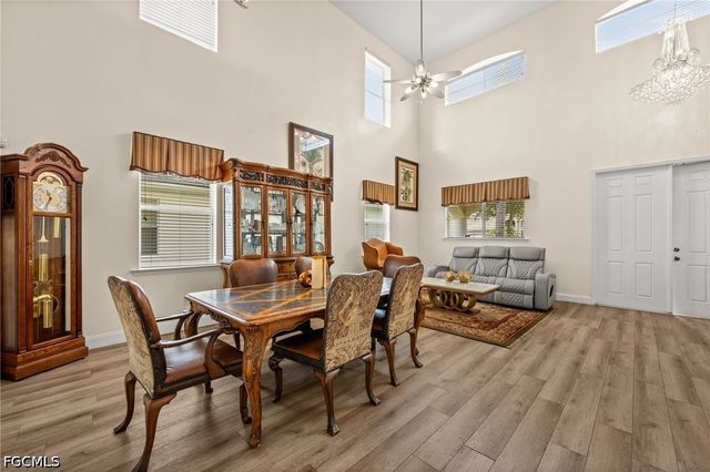 1541 Birdie DR, Naples, FL 34120