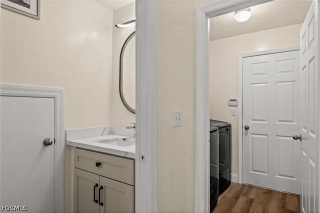 1541 Birdie DR, Naples, FL 34120