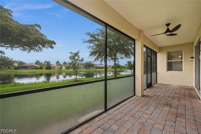 1541 Birdie DR, Naples, FL 34120