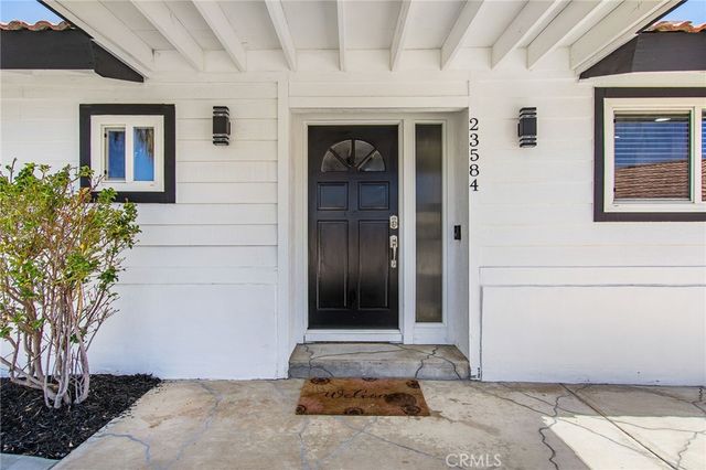 23584 Brook, Canyon Lake, CA 92587